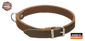 AKAH ปลอกคอสำหรับสุนัขและสุนัขล่าสัตว์ von AKAH AKAH Halsband genietet aus Sattelleder 90051030